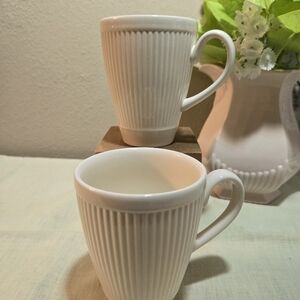 Vintage Wedgwood Windsor Cream Mug Set